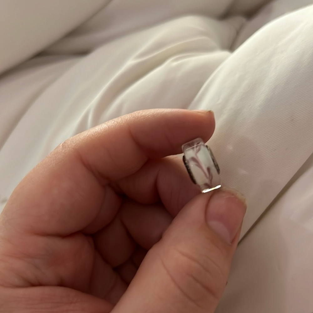 Ohm glass bead